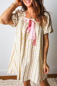 Sweetheart Floral Lace Trimmed Neckline Midi Dress