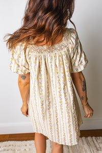 Sweetheart Floral Lace Trimmed Neckline Midi Dress