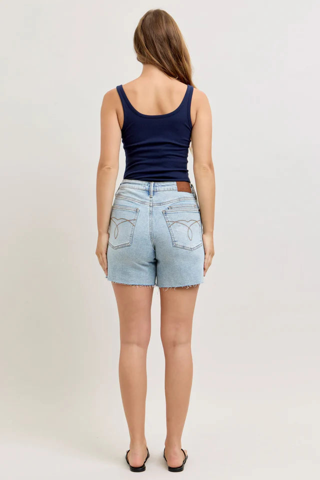 Judy Blue Mid Rise Rigid Magic Dad Shorts DBL Pocket 150364REG